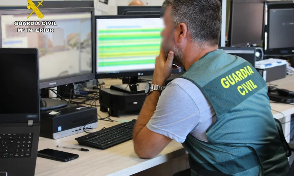 La Guardia Civil alerta: campaña masiva de phishing suplantando la AEAT pone en riesgo a miles de españoles 51